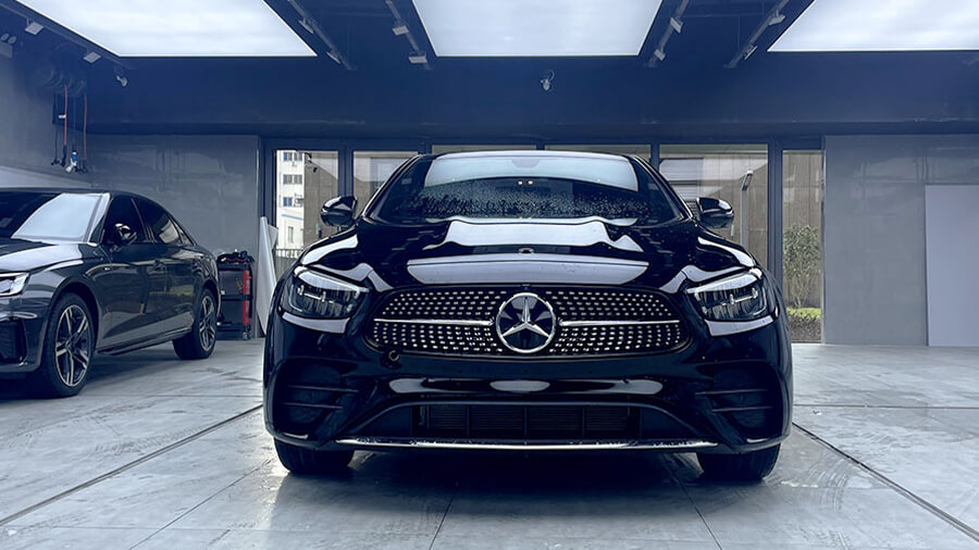 奔驰E级黑色施工YEECAR哑光车衣案例