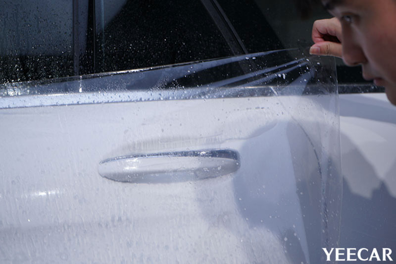 奔驰GLC 300L漆面保护膜施工过程展示（施工中 图七）