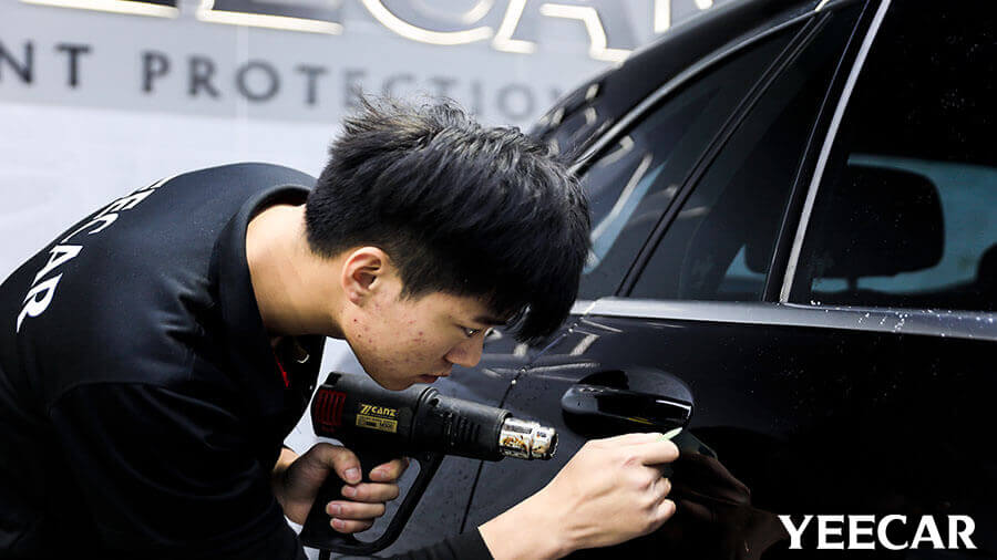 奔驰glc300l黑色施工YEECAR隐形车衣(图7) 奔驰glc300l黑色施工YEECAR隐形车衣(图7)