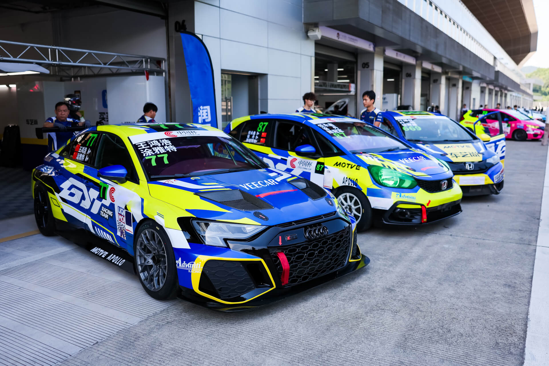 艺卡星空紫隔热膜——赛事级品质，为速度加冕！