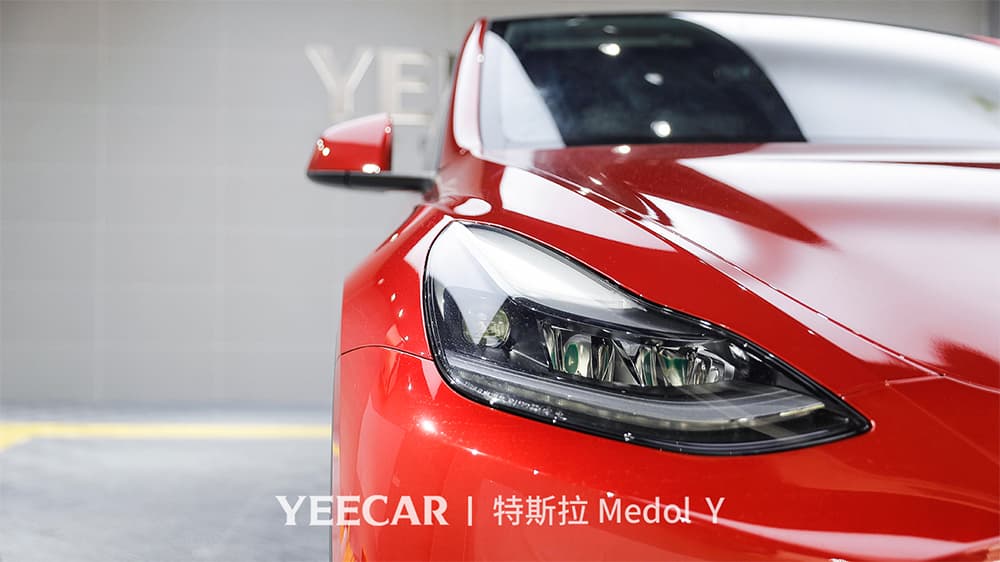 特斯拉ModelY红色施工YEECAR隐形车衣流程及效果展示(图二五) 特斯拉ModelY红色施工YEECAR隐形车衣流程及效果展示(图二五)