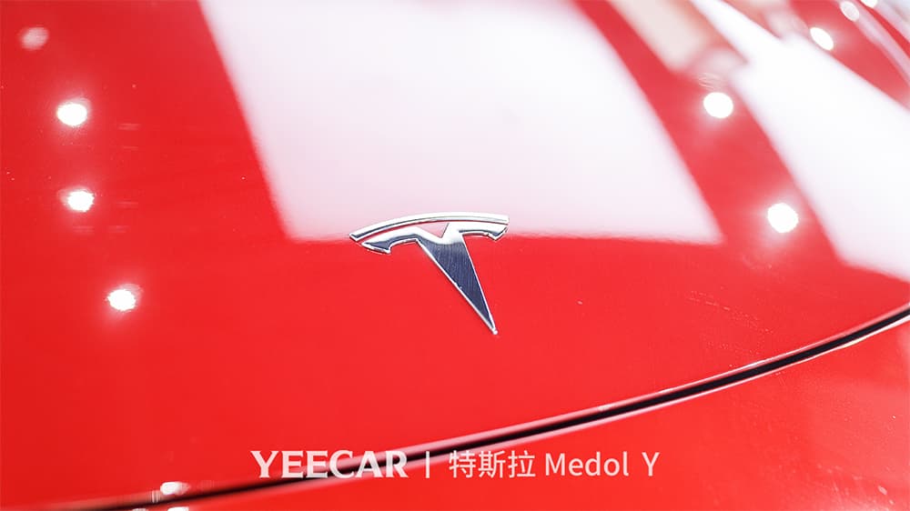 特斯拉ModelY红色施工YEECAR隐形车衣流程及效果展示(图三十) 特斯拉ModelY红色施工YEECAR隐形车衣流程及效果展示(图三十)