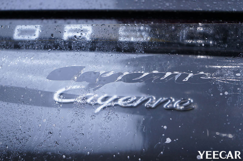 保时捷卡宴施工YEECAR漆面保护膜过程展示（专车专用二）